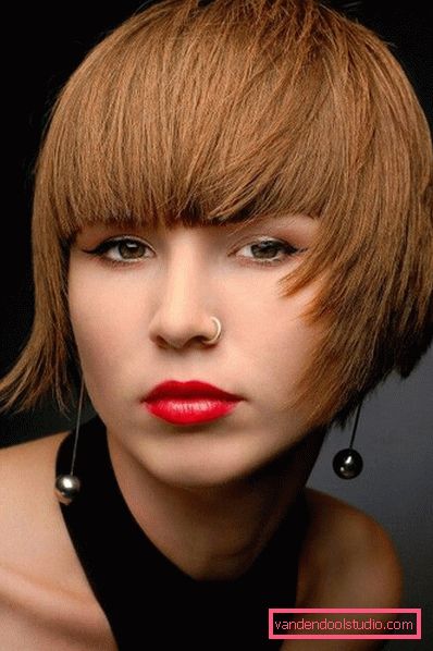 Corte de pelo Aurora para pelo corto.