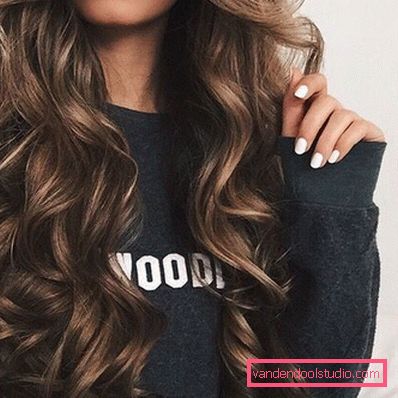 Pelo largo y rizado chic