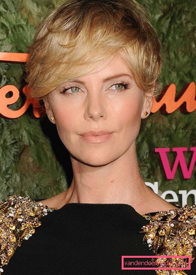 Las actrices de pelo corto son los peinados más famosos.