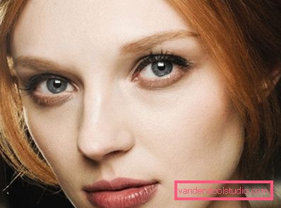 chica roja con maquillaje genial chica roja con maquillaje genial