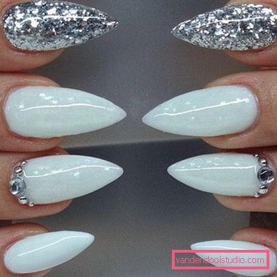 Hermosa manicura en las uñas afiladas 2019-2020.